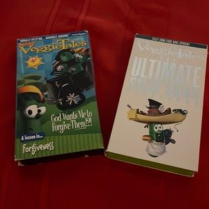 VHS Veggie Tales - 2 videos “God wants me to Forgive them?” And 1 more (mlb)